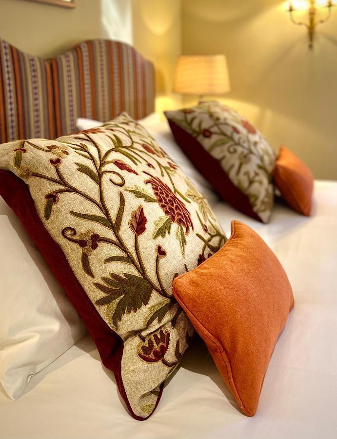 The Kings Head Otel Dorking Dış mekan fotoğraf